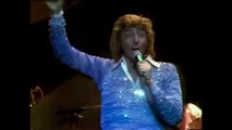 Barry Manilow interprète son tube 