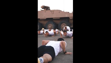 Quand Macron fait des pompes avec Tibo InShape