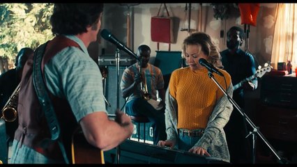 Song Sung Blue | Featurette: A Look Inside