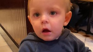 Little boy’s adorable reaction when grandpa stops him from biting the table