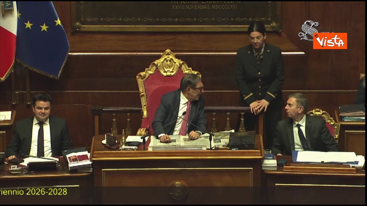 La Russa scherza in Senato: Banchi a rotelle sono diventati un cult di quest'Aula