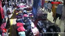 Nevşehir'de 3 çocuk kıyafetleri önce denedi sonra çaldı