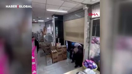 Bursa'da çeyiz ürünleri mağazası açılışında izdiham