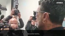 Corona, in tribunale per l'interrogatorio, si rivolge ai giornalisti: 