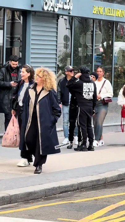 Cris MJ strolls around Paris and goes shopping