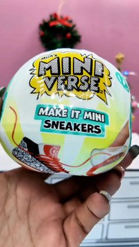 Trop mims ces Miniverse Make it mini Sneakers promis la prochaine fois ie prends le temps de mettre les lacets🤭 tu connais i'ai des💅🤣