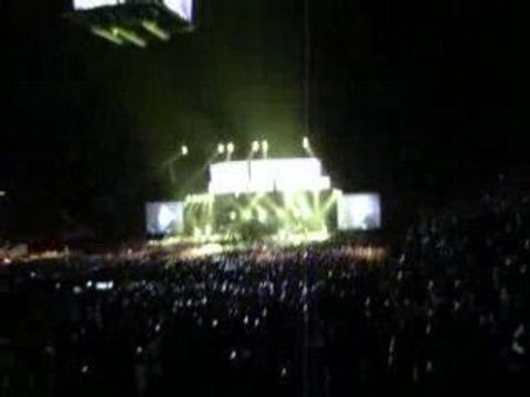 Tokio hotel concert 09/03 paris bercy rideau tombe