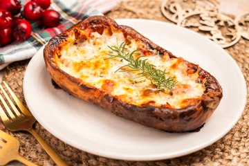 Calabaza rellena con jamón y queso