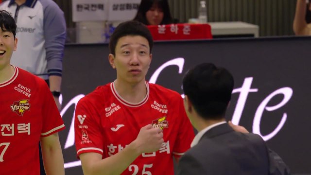 삼성화재, 11연패 '수렁'...도로공사는 대역전승 / YTN