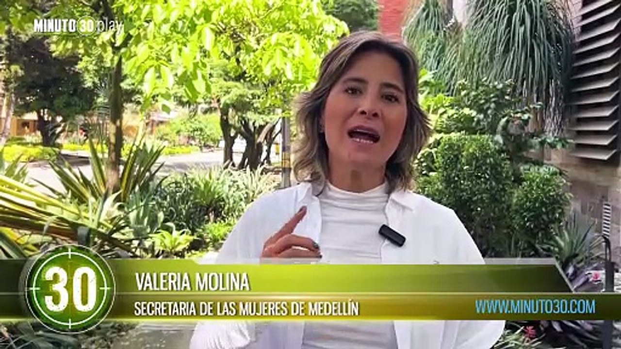 ¡No están solas! Medellín refuerza la línea 123 Mujer para protegerlas en Navidad y Año Nuevo