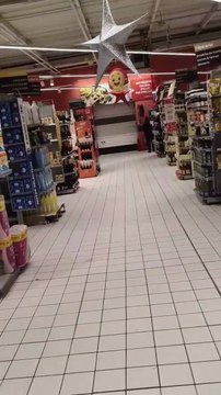 💖Carrefour est vide: Le dernier dimanche avant noel, cest pas normal, personne. On était dix maxi ! Vide !!💖💥ABONNES-TOI STP🙏💖 MERCI 🙏💖💥