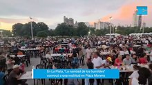 En La Plata, la "Navidad de los humildes" reunió a una multitud en Plaza Moreno