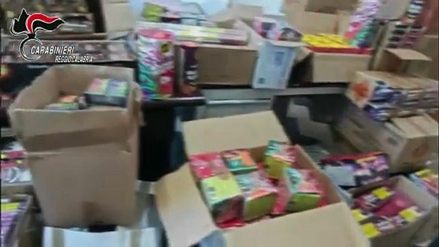 Una tonnellata di botti illegali sequestrata nel Reggino. Denunciati un uomo ed una donna