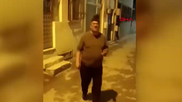 Yolda bulduğu 19 bin lirayı telaşla arayan sahibine teslim etti; o anlar kamerada