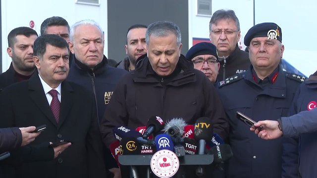 İçişleri Bakanı Ali Yerlikaya'dan uçak kazasına ilişkin açıklama: 'Karakutuya ulaştık'