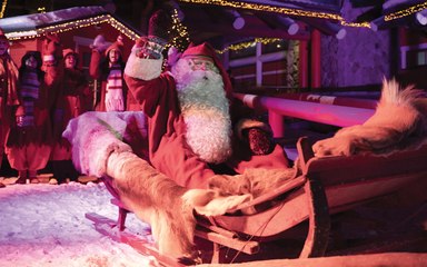 Babbo Natale parte dalla Lapponia per consegnare i regali