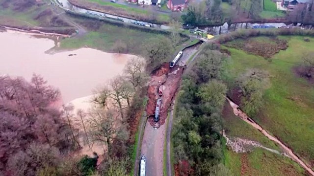 Wideo: gigantyczne zapadlisko pochłania łodzie w Shropshire, Wielka Brytania