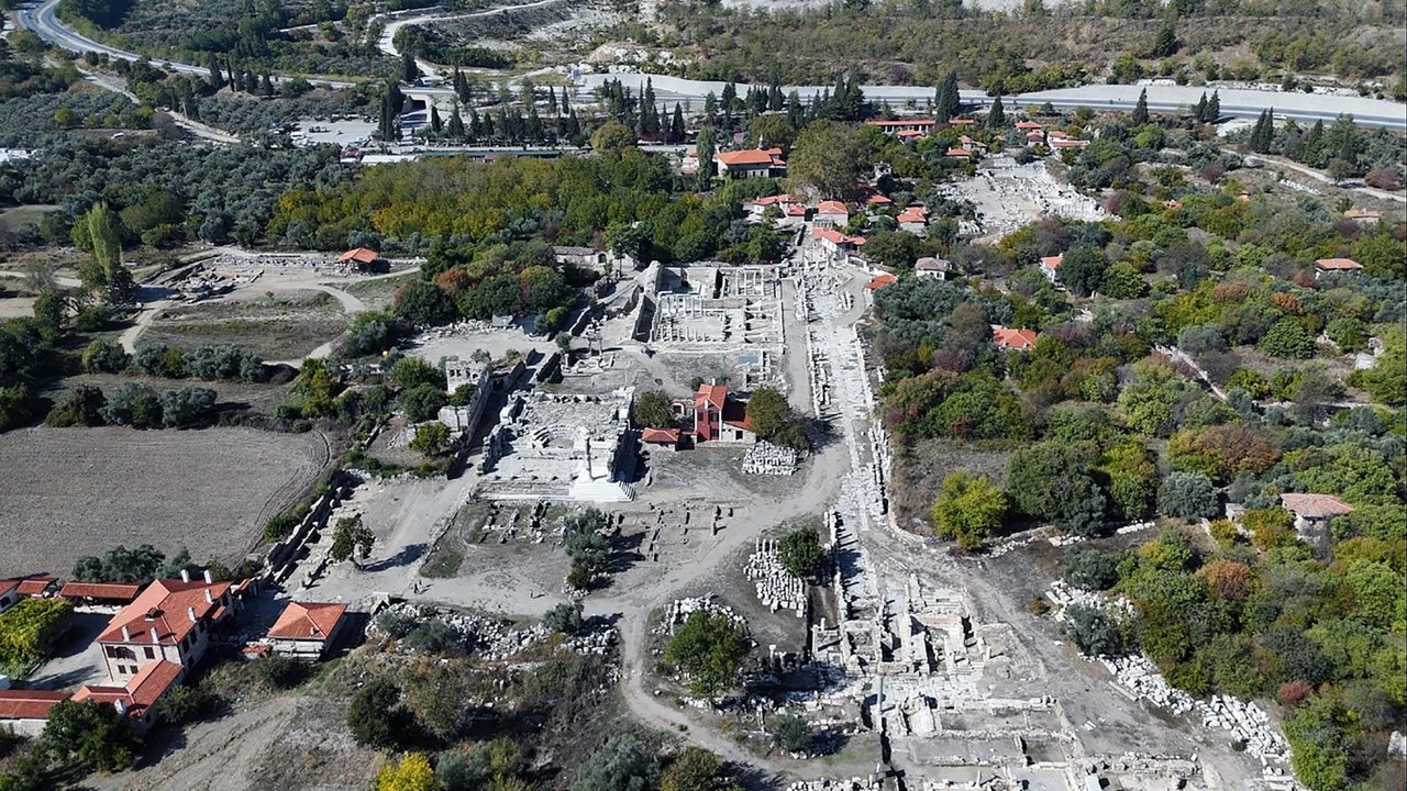 Stratonikeia Antik Kenti’nde Osmanlı köy meydanı yeniden hayat buluyor