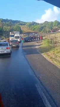 Acidente entre dois carros deixa vítima presa no veículo em Santa Luzia do Norte