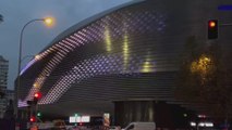 Tienen que verlo: la fachada del Bernabéu que da a la Castellana completamente iluminada
