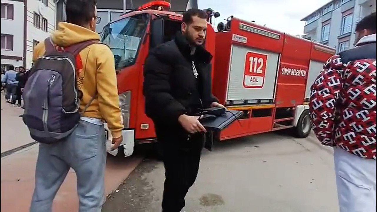 Sinop'ta erkek öğrenci yurdunda yangın paniği