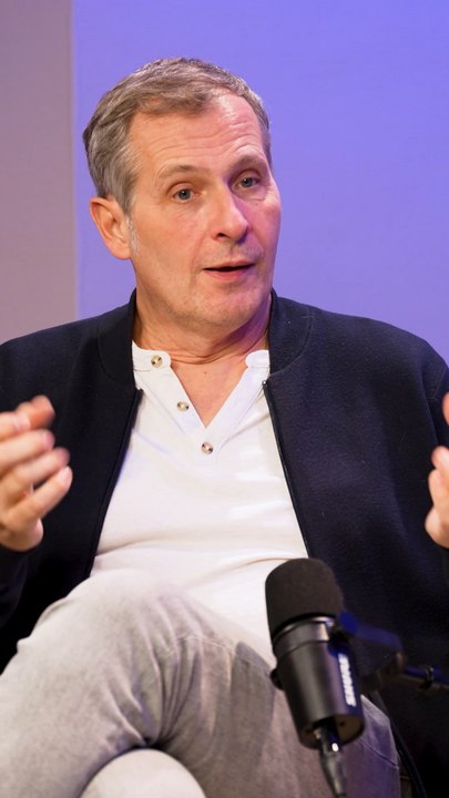 🎮🕶️ Marcus se projette sur le futur du jeu vidéo.Dans cet extrait du podcast Tant qu’il y a du Wifi, il parle de l’évolution du gaming, de la réalité virtuelle, et de ce qui pourrait vraiment changer notre façon de jouer dans les prochaines années.🎙️