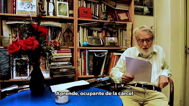Osvaldo Bayer recita a Beltolt Brecht “Elogio del estudio”