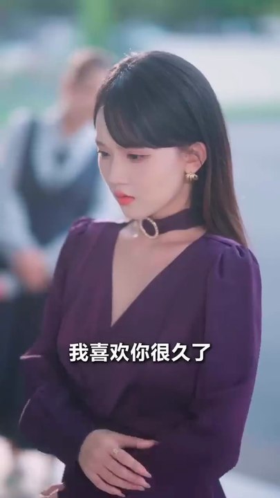 [Eng SUB] Dying, he focused on tasks to survive, but conquered 4 campus belles who now fight over him