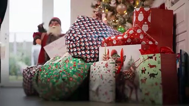 Nigel Farage visits Clacton to recap Reform UK’s year in Christmas message