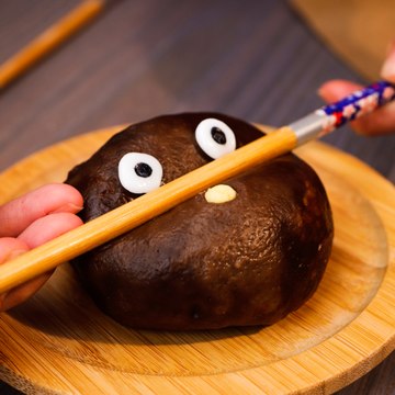 Step up your cooking skills with these clever kitchen hacks!