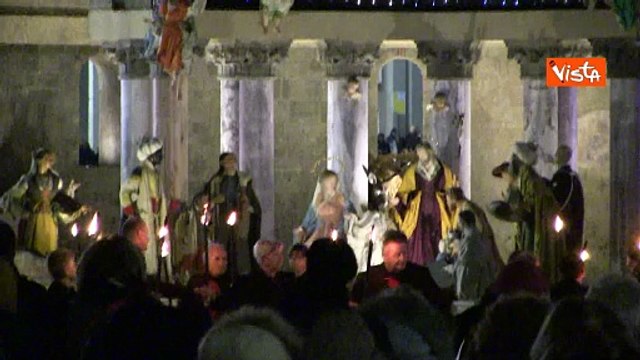 Ecco il presepe del Vaticano a Piazza San Pietro