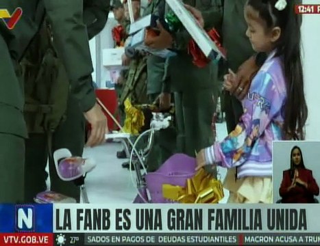 Vicepresidente sectorial Padrino López realiza entrega de juguetes a la gran familia de la FANB