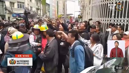 “¡Déjennos trabajar!”: Ciudadanía expulsa a movilizados de la COB en el centro paceño