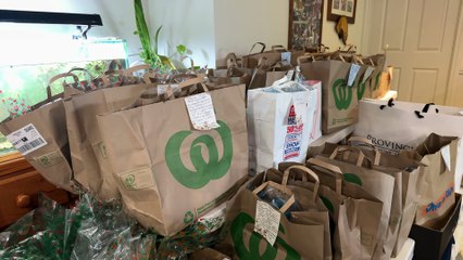 South Australian woman bakes 500 Christmas cakes to raise money for those in need