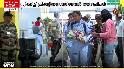 ഇന്ത്യ- ശ്രീലങ്ക വനിത ടി 20 പരമ്പരക്കുള്ള  ക്രിക്കറ്റ് ടീമുകൾ  തിരുവനന്തപുരത്തെത്തി