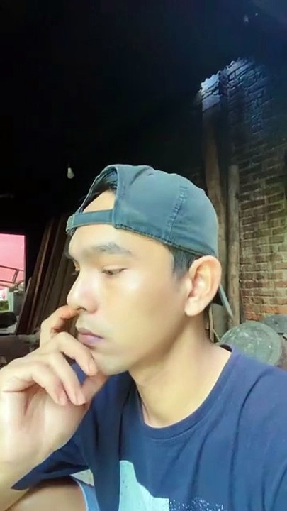 FB_VID_122245124843216958