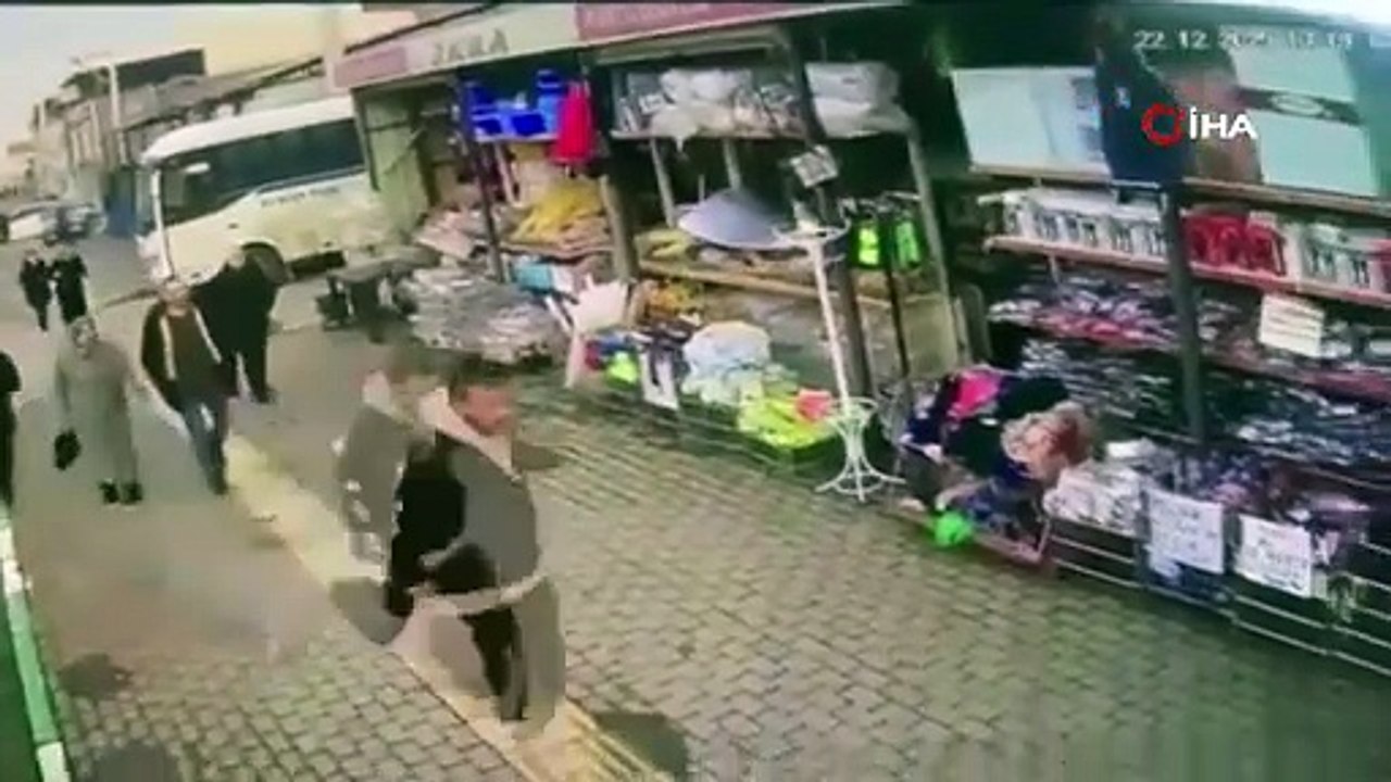 Bursa\'da silahlı dehşet! Cadde ortasında kurşun yağdırdı