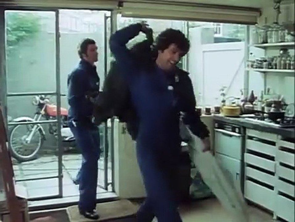 The Professionals. S02 E01. Hunter/Hunted.
