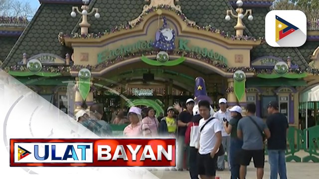 Enchanted Kingdom, dinagsa ng mga pamilya ngayong Pasko