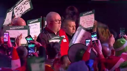 Les images du walk-on de Stephen Bundit - Fléchettes - Championnat du monde