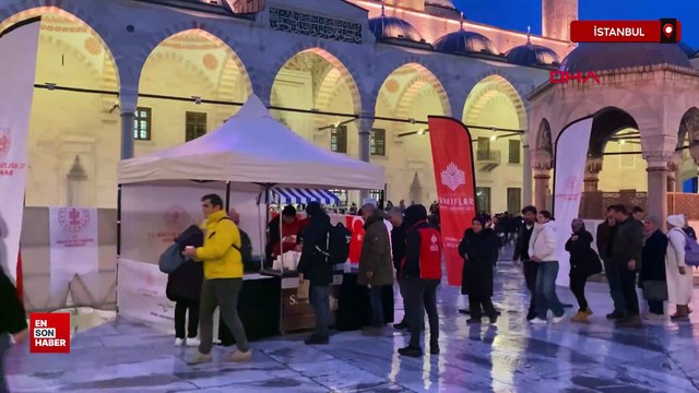 Sultanahmet Camii'nde Regaip Kandili dualarla idrak edildi