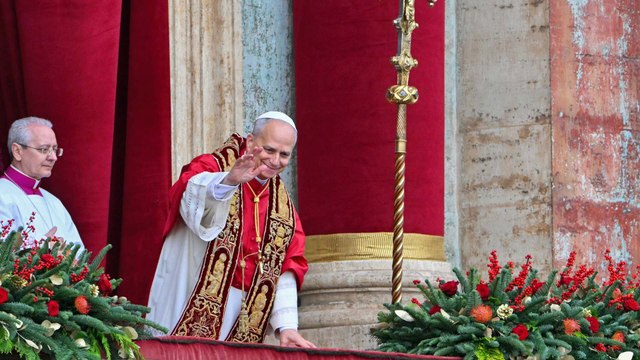 Papa León XIV oró por el fin de las guerras e impartió la bendición urbi et orbi