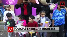 ¡El espíritu navideño en Monterrey sigue! Policías entregan juguetes a niños