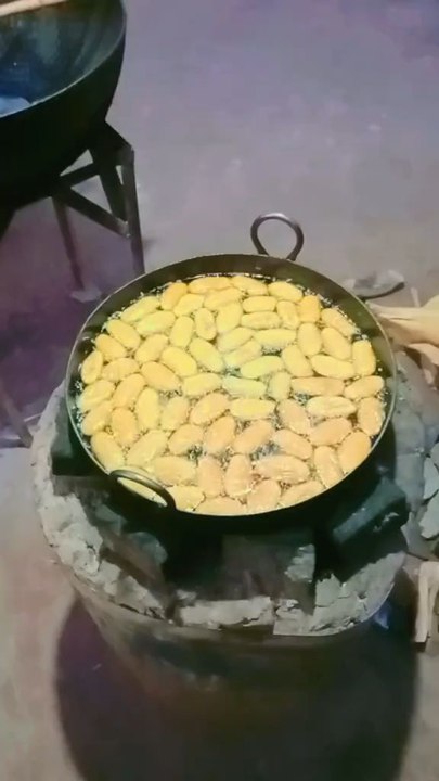 Sweet dates making