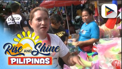 Ilang bata, dumagsa sa Divisoria para mamili ng murang laruan at gamit ang napamaskuhan; iba't ibang murang pwedeng i-regalo, mabibili | ulat ni Rod Lagusad