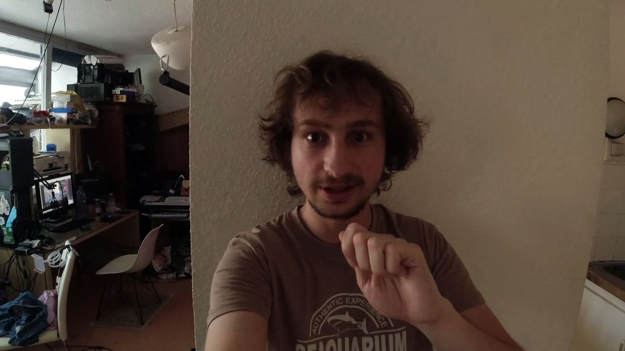 J'ai regardé "guess who am i game??!! | Trev_Clipz" et d'autres vidéos