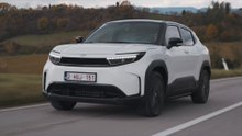Der neue Toyota Urban Cruiser - Spezielle Elektro-Plattform optimiert Fahreigenschaften und Raumangebot
