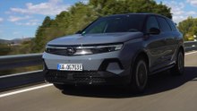 Opel Grandland Electric AWD Driving Video