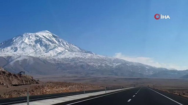 Ağrı Dağı ihtişamıyla dikkat çekiyor