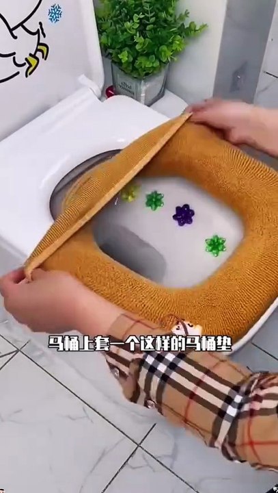 Using this toilet seat cover in winter is simply too warm